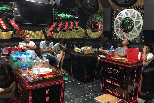 Phát hiện hàng chục khách dương tính ma túy trong quán Karaoke Hải Triều