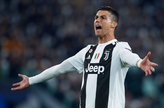 Ronaldo: 'Nhiều người chờ đợi tôi đá hỏng phạt đền hoặc gục ngã'