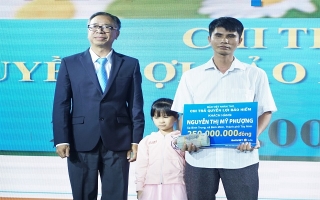 Công ty Bảo Việt nhân thọ Tây Ninh chi trả quyền lợi cho khách hàng