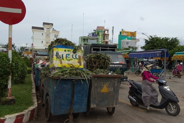 Cần tiến dần đến việc xoá bỏ xe đẩy rác