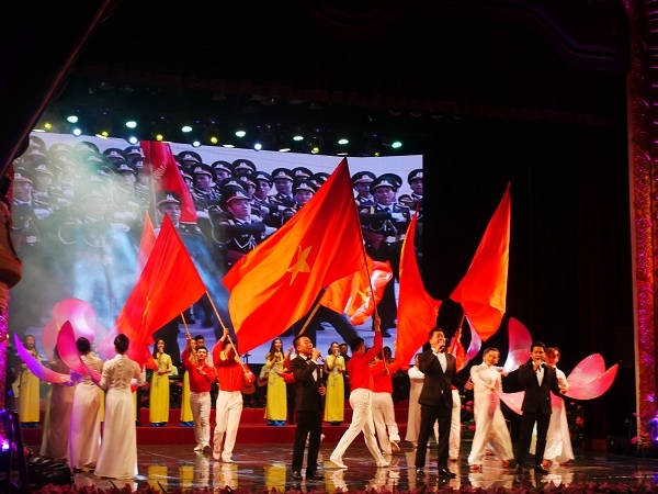 Chương trình nghệ thuật đặc biệt “Sáng mãi tên Người - Hồ Chí Minh”