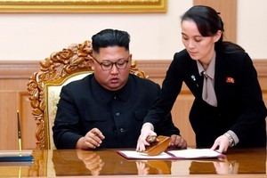 Em gái ông Kim Jong Un xuất hiện sau 52 ngày vắng mặt