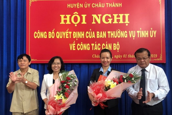 Nâng vị thế phụ nữ trong lĩnh vực chính trị