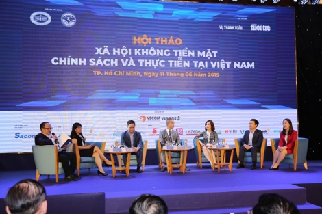 Ngân hàng tăng tốc thúc đẩy thanh toán không tiền mặt