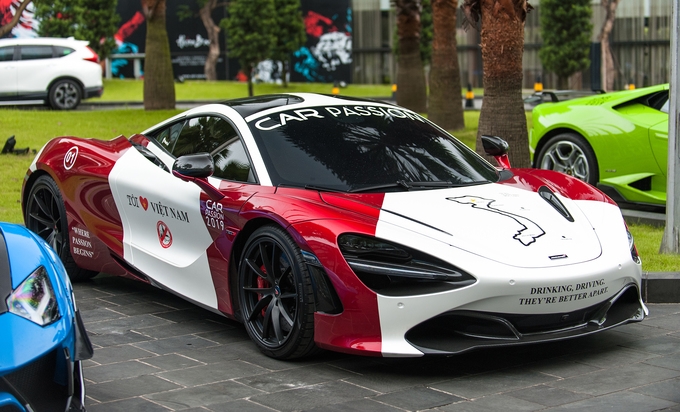 Siêu xe McLaren 720S hàng hiếm của đại gia Việt