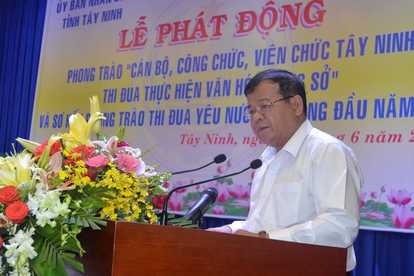 Phát động phong trào “Cán bộ, công chức, viên chức Tây Ninh thi đua thực hiện văn hóa công sở”