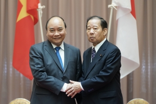Thủ tướng tiếp Chủ tịch Liên minh Nghị sỹ hữu nghị Nhật-Việt
