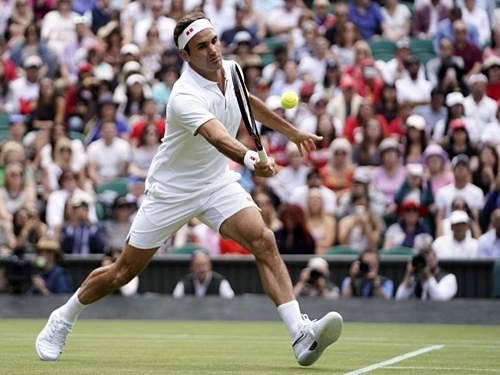 Federer ngược dòng thắng trận đầu Wimbledon 2019