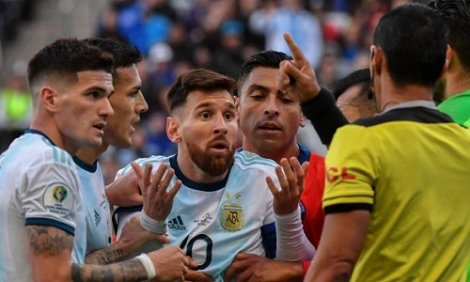 Messi có thể bị cấm thi đấu hai năm cho Argentina