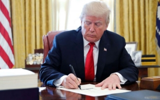 Tổng thống Trump ký sắc lệnh thúc đẩy sản xuất hàng hóa trong nước