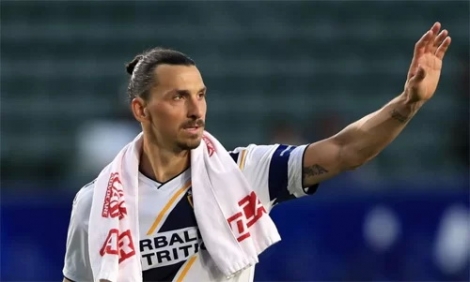 Ibrahimovic: 'Tôi sẽ làm tốt hơn Giám đốc hiện tại của Ajax'