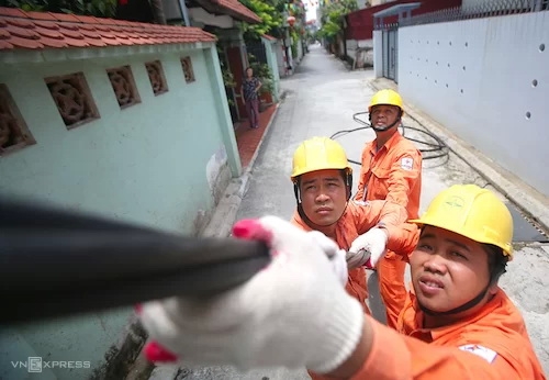 Cuối năm nay sẽ có biểu giá bán lẻ điện bậc thang mới