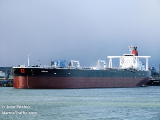 Leo thang căng thẳng, Iran bắt giữ hai tàu chở dầu tại eo biển Hormuz