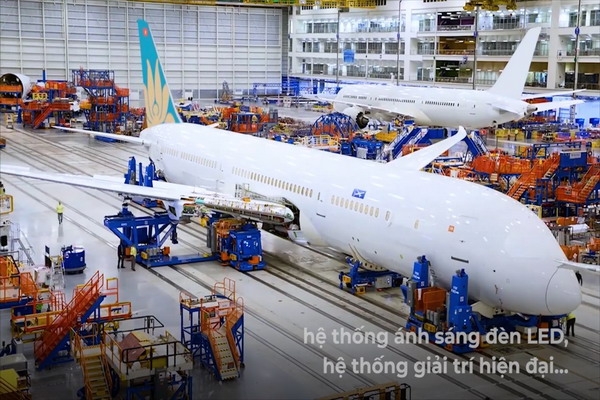 Clip cận cảnh quá trình lắp ráp "siêu máy bay" Boeing 787-10 của Vietnam Airlines