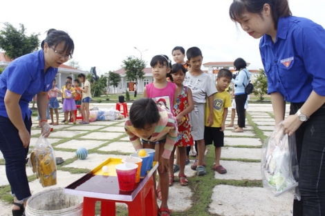 Vì nghĩa tình biên giới