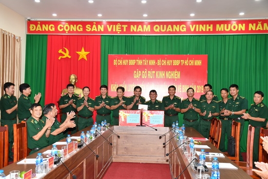 Rút kinh nghiệm công tác huấn luyện chiến sĩ mới năm 2019