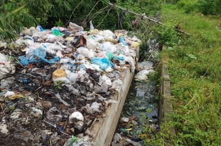 Hảo Đước: Sẽ xử lý tình trạng rác thải tại chợ tự phát