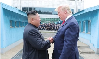 Trump nhận thư từ Kim Jong-un, phản đối tập trận chung Mỹ - Hàn