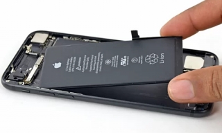 Không thể kiểm tra tình trạng iPhone nếu thay pin không chính hãng