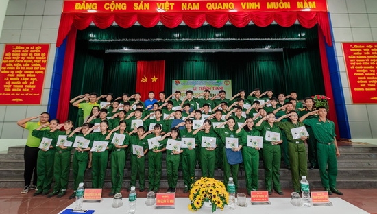 Lễ trưởng thành Học kỳ trong quân đội