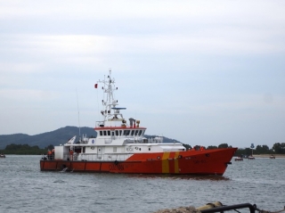 Cứu kịp thời một thuyền viên Trung Quốc gãy chân do tai nạn trên biển