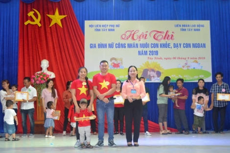 Hội thi “Gia đình nữ công nhân nuôi con khỏe, dạy con ngoan” năm 2019