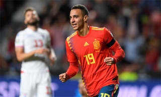 Tây Ban Nha chạm tay vào vé dự Euro 2020