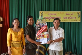 Đồng bào dân tộc Khmer ở Trường Tây tổ chức lễ Sen Dolta