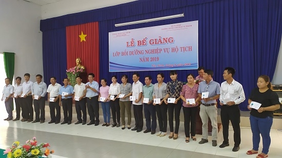 Bế giảng lớp bồi dưỡng nghiệp vụ hộ tịch năm 2019