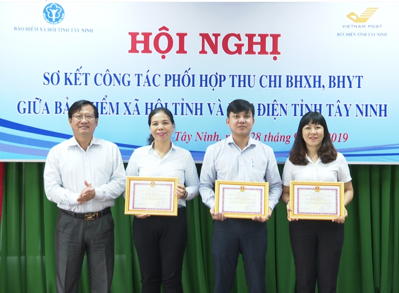 Sơ kết công tác phối hợp thu, chi BHXH, BHYT