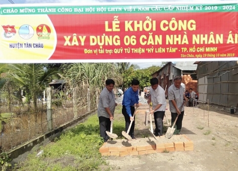 Tân Châu: Khởi công xây dựng nhà Nhân ái cho hộ nghèo