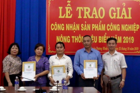 Trao giải sản phẩm công nghiệp nông thôn tiêu biểu 2019