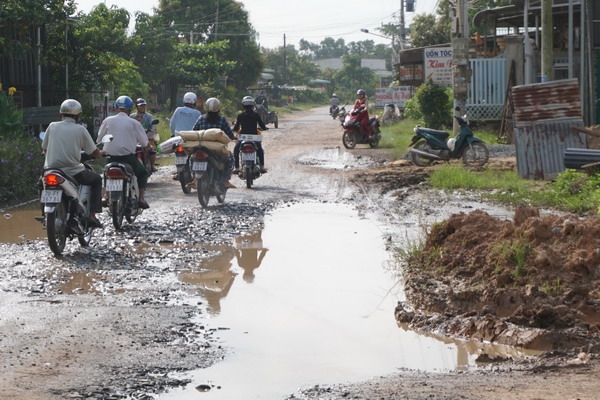 Đường Trà Cao- Phước Chỉ lại xuống cấp