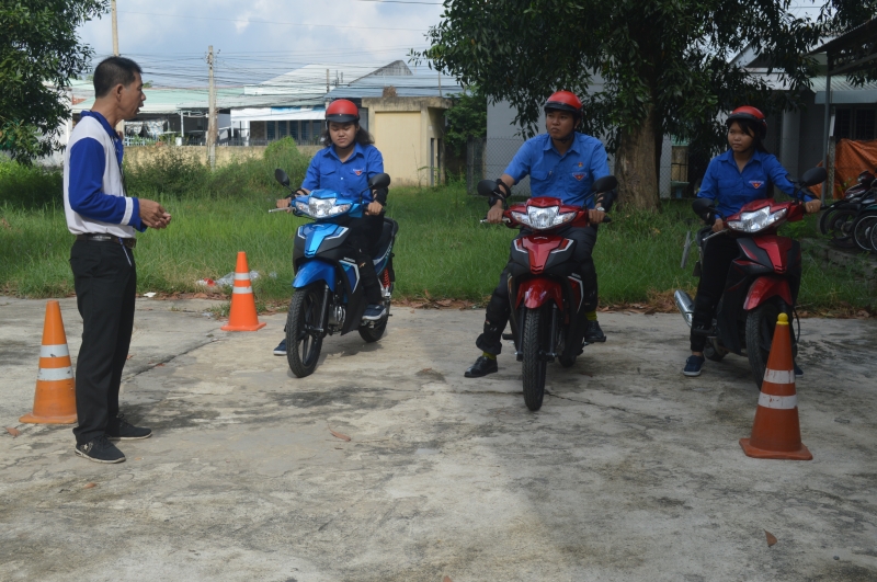 Tập huấn kỹ năng lái xe an toàn cho đoàn viên thanh niên