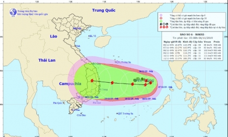 Bão số 6 liên tục đổi hướng trên biển Đông