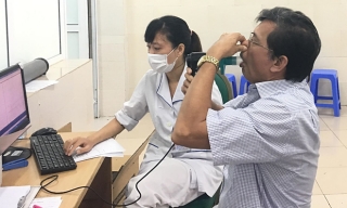 Việt Nam nên cấm thuốc lá điện tử
