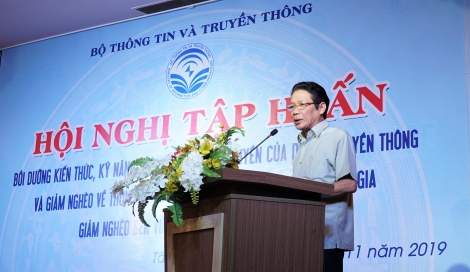 Tập huấn Dự án truyền thông và giảm nghèo về thông tin