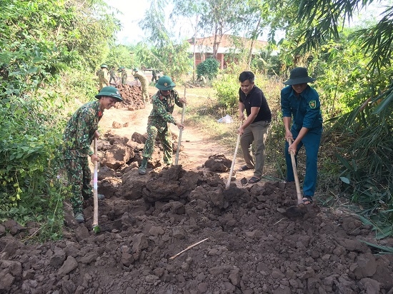 Đẹp tình quân dân