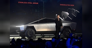 Gần 150.000 người đặt mua bán tải 'lập dị' của Tesla