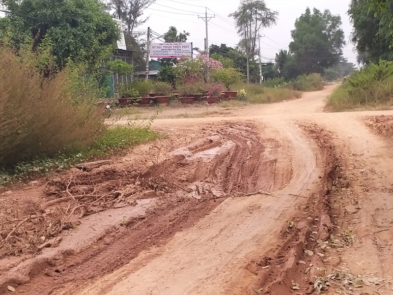 Hòa Thành: Đường Trần Phú và Nguyễn Chí Thanh tiếp tục hư hỏng