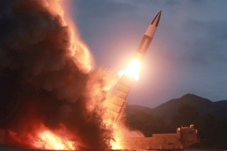 Triều Tiên phóng tên lửa sau khi Mỹ điều động máy bay do thám
