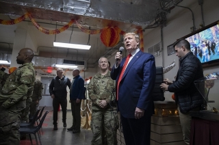 16 tiếng ông Trump bí mật đến Afghanistan