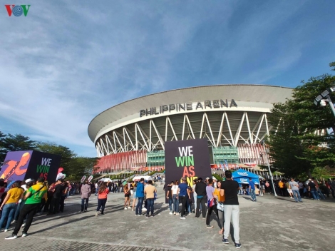 Không khí sôi động ở Philippine Arena trước lễ khai mạc SEA Games 30