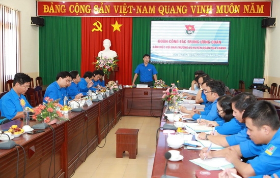 Bí thư thứ nhất Trung ương Đoàn làm việc với Huyện đoàn Hoà Thành