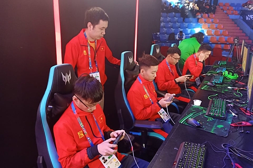 eSport thi đấu trên iPhone 8 Plus