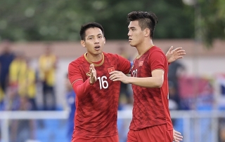 Cựu hậu vệ Thái Lan: 'Việt Nam mạnh vì có cầu thủ trên 22 tuổi'