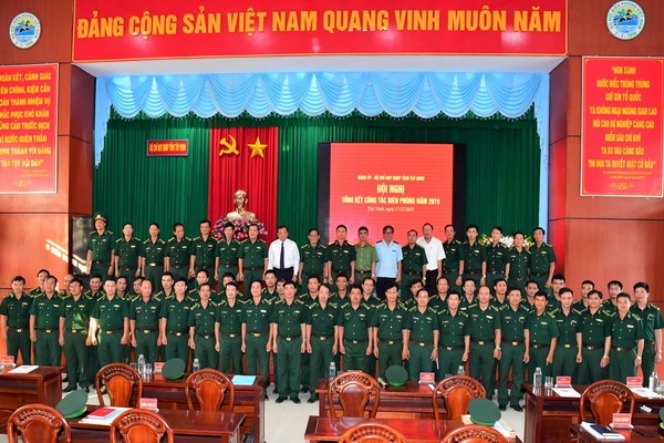 365 ngày chắc tay súng, giữ vững biên giới