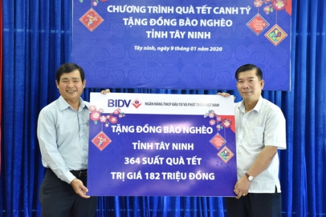 BIDV hỗ trợ 182 triệu đồng trao quà Tết cho hộ nghèo, gia đình chính sách