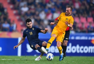 Cầu thủ Thái Lan: 'Chúng tôi phạm sai lầm trước Australia'