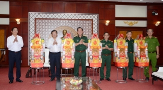 Tư lệnh Quân khu 7 thăm, chúc Tết tỉnh Tây Ninh